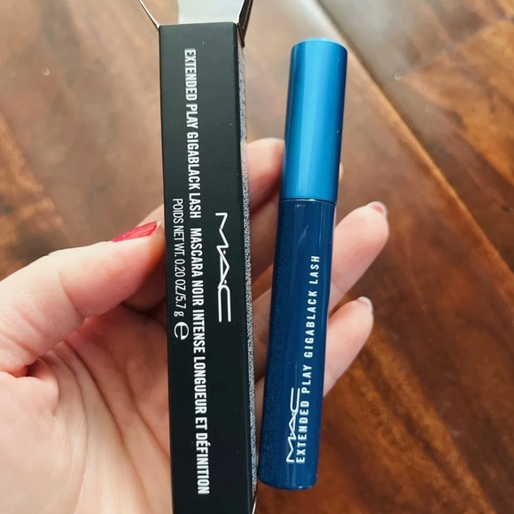 MAC Extended Play Gigablack Lash Mascara - 0.20fl oz # Noir Intense - NIB - Picture 2 of 2